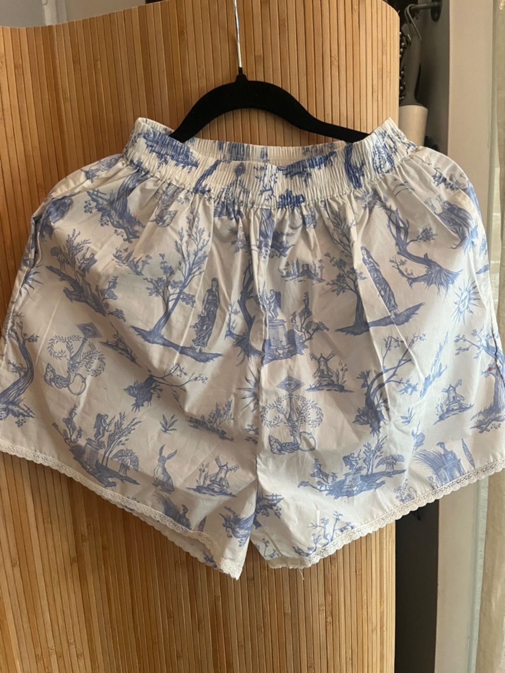 Meadows Blue & White Printed Elastic-Waist Shorts